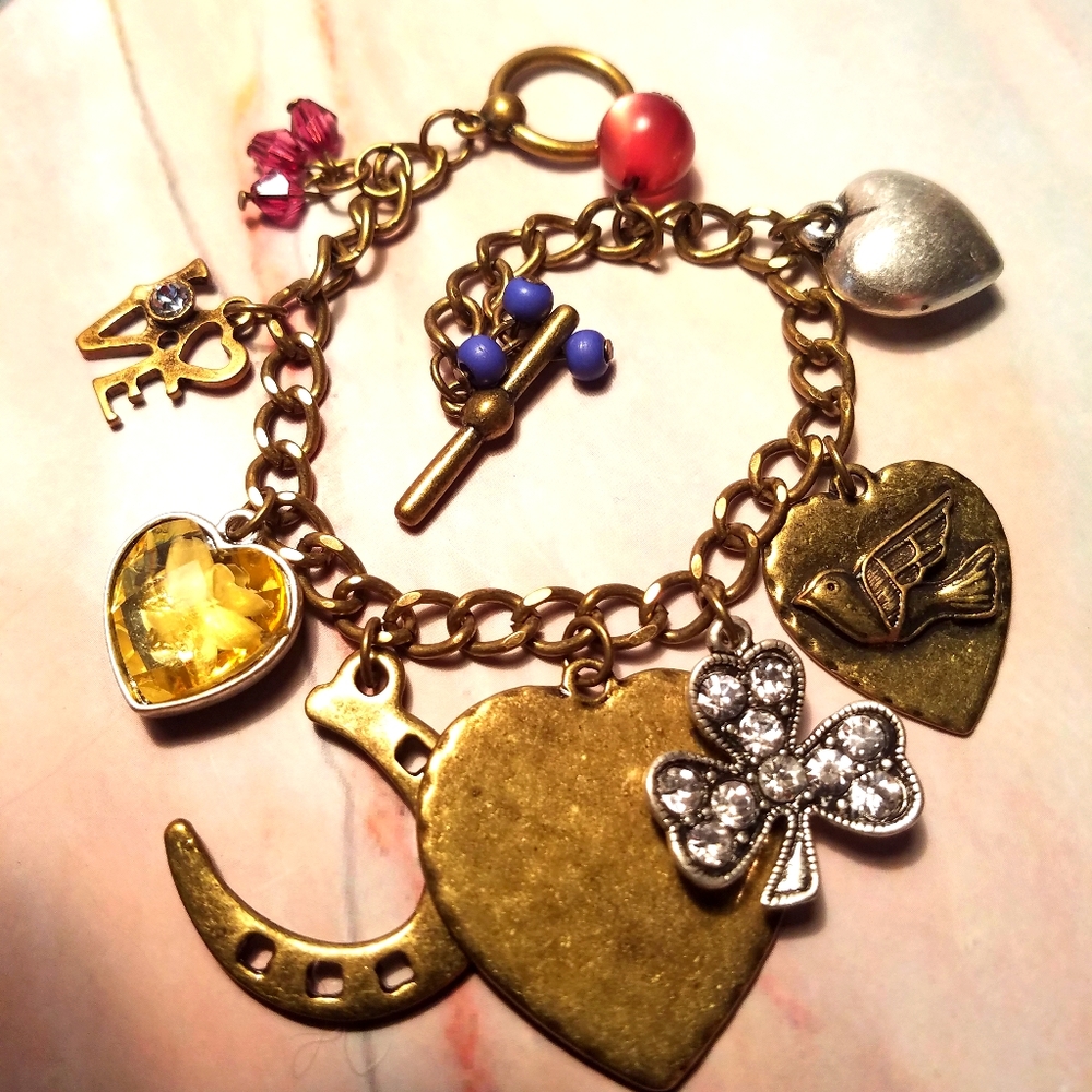 Charm bracelet